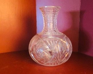Vintage spinning star design decanter