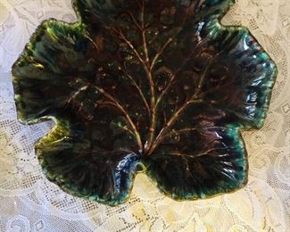 Royal Heager leaf dish