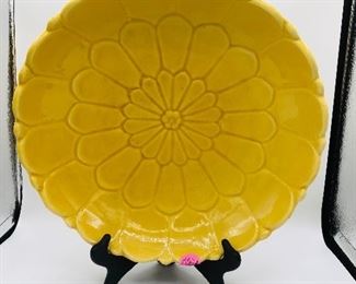 Royal Haeger 692 yellow scallop  platter