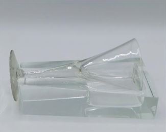 Champagne flute with glass with glass nester Alfonso glass