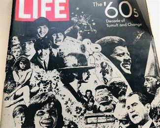 Lots of vintage ephemera 