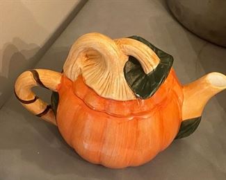 Ceramic pumpkin tea pot