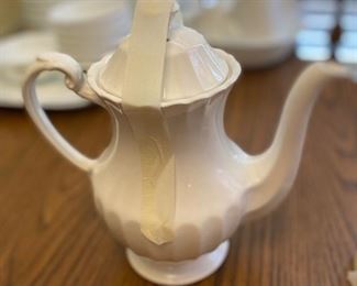 J & G Meakin “Classic White”  Teapot - made in England 