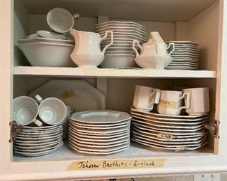 Johnson Brothers “Heritage White” 82 pc set of dishes made in England