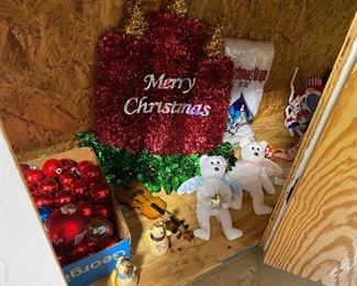 Lots of Christmas, Easter, Thanksgiving & other holiday decor items 