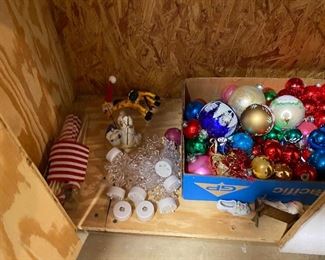 Lots of Christmas, Easter, Thanksgiving & other holiday decor items 