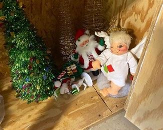 Lots of Christmas, Easter, Thanksgiving & other holiday decor items 