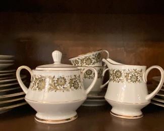 Noritake Contemporary “Tarantella” by Noritake set of dishes