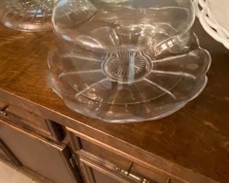Large clear glass cake plate with covered lid 