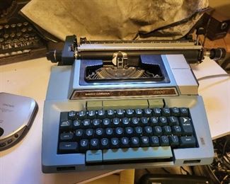 Smith-Corona Coronamatic 2200 Electric Typewriter