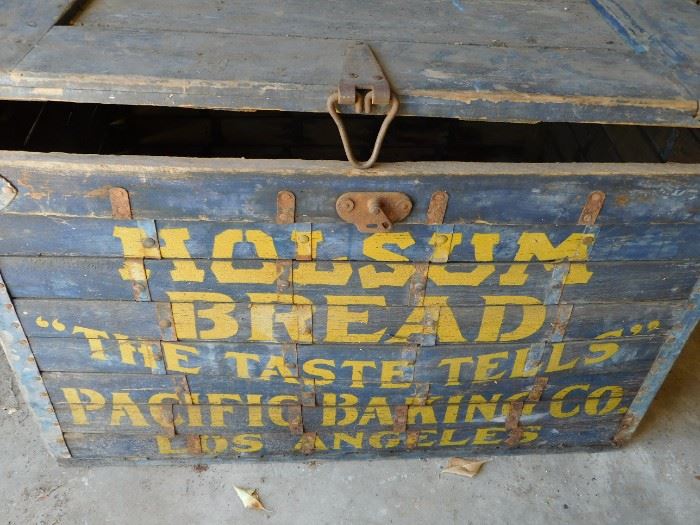 Large Holsum and Kleen Maid Bread crate