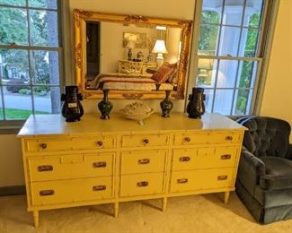 Another divine, vintage French Provincial bedroom suite. The mirror over the dresser is from Carolina Mirror Co., a vintage Irish Belleek single pad 4-strand, two handle twig floral two-piece porcelain box, pair of Asian cloisonne urns and velveteen sipper chair.