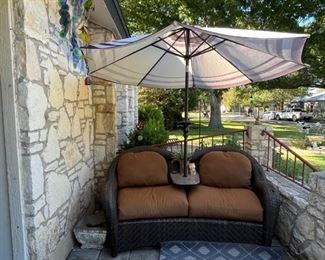 High quality wicker bench with umbrella