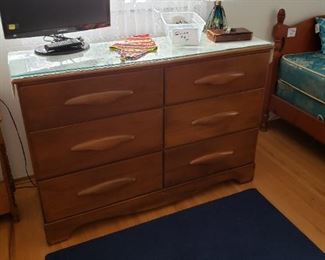 Maple dresser