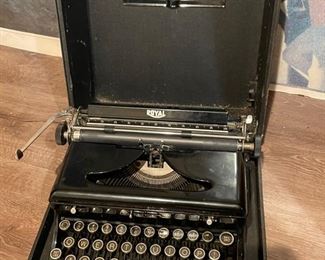 WWII Mobile Typewriter 