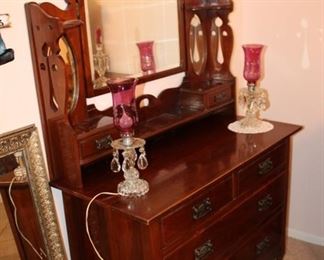 antique dressing table