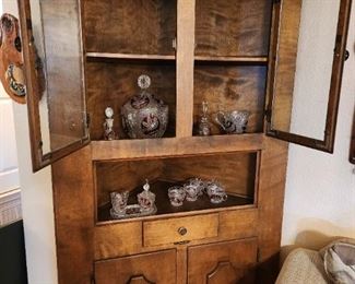 Nice Corner Cabinet