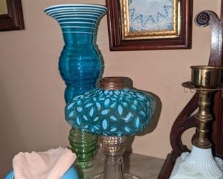 So I took an antique handkerchief and doily and frame them to show how beautiful crisp white on a pop of color can be.