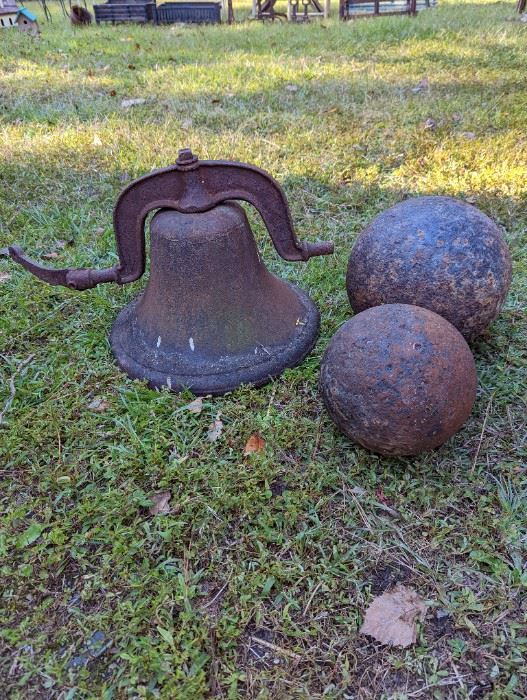 Redicilously Heavy Civil War Monster Hollow Cannon Ball. Smaller still large and heavy cannon ball. Great for lawn bowling.
