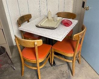 Own a piece of Vienna History.  Table and chairs from the Dairy Park.  