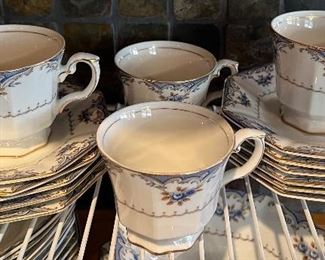 Harmony House China, Crystal Wine Glasses w Gold Rims 