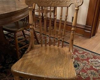 Round Antique Table with Carved Claw Feet Base Married with Carved Figural Chairs