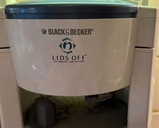 Black and Decker Lids Off