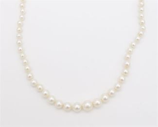 Antique 14K White Gold Diamond Art Deco Graduated Pearl Sweetheart Necklace