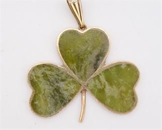 Vintage Irish 9K Gold Green Marble Clover Necklace Pendant