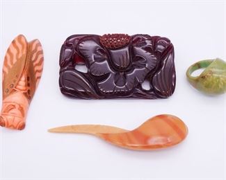Vintage Bakelite and Plastic Brooches and Ring incl Cicada, Floral