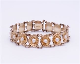 Vintage Sterling Silver GW Freshwater Pearl in Shell Bracelet