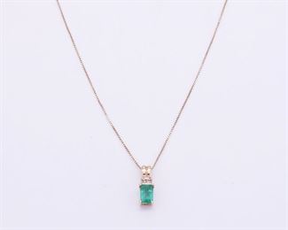 Vintage 14K Gold Natural Emerald Diamond Pendant Necklace