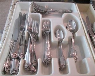 Oneida Flatware Set