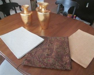 Table Linens & Decor