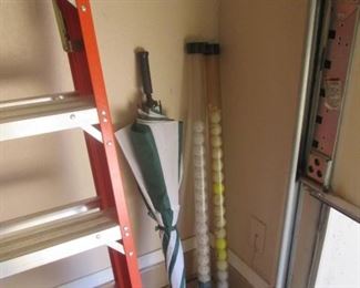 Golf Balls & Large Umbrella