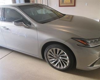 2019 Lexus ES 350 Car.  Excellent Condition, Like New!                SEE NOTE POSTED IN SALE DETAILS!