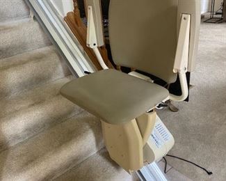 Chair Lift (16' of track) w/remote