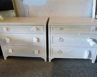 #23          CLIFF NIGHTSTAND ITEM #: 921-621  