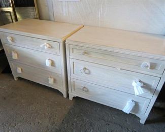 #23          CLIFF NIGHTSTAND ITEM #: 921-621  