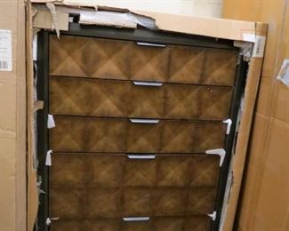 #29        Pulaski - P174124 - Hudson Drawer Chest