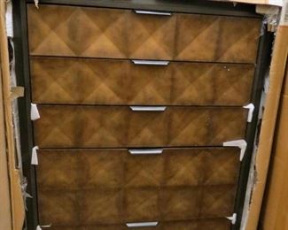 #29        Pulaski - P174124 - Hudson Drawer Chest