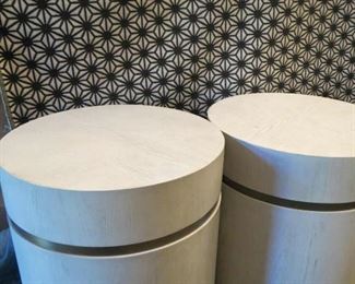 $42    U042825 - MODERN ROUND END TABLE   (X2)