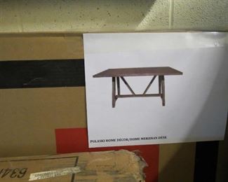 #28        Pulaski - DS-D156-130 desk