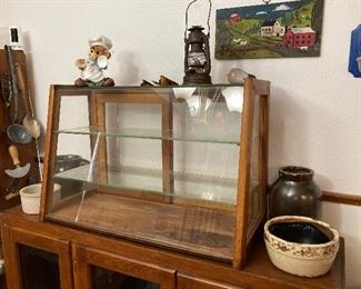 countertop sliding glass display