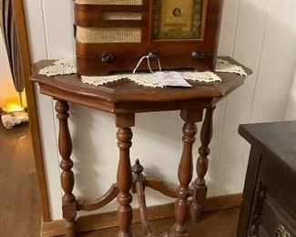 Crosley radio (not working), demi-lune table