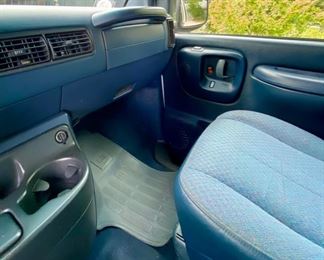 Buy it Now ($5,995) 2000 Chevrolet Express 1500 Passenger/Cargo Van.  New Michelin Tires, Battery and recently detailed.  Only 120,000 Miles, Automatic.  Used as a Handicap Van the Lift has been repaired and is working. 