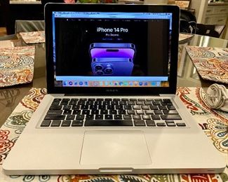 Late 2010 MacBook Pro 13.3" Notebook.  Fresh install of macOS Sierra, 4GB Memory, 500 GB HDD, WiFi and Bluetooth.  Aluminum Unibody. 