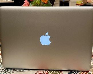 Late 2010 MacBook Pro 13.3" Notebook.  Fresh install of macOS Sierra, 4GB Memory, 500 GB HDD, WiFi and Bluetooth.  Aluminum Unibody. 