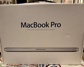Late 2010 15.4" MacBook Pro 4GB, 320GB HDD with Box and packing material.  Fresh macOS Sierra.