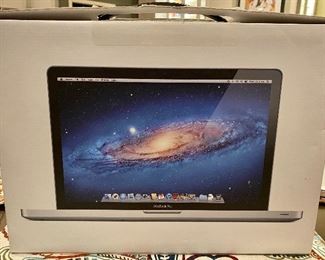 Late 2010 15.4" MacBook Pro 4GB, 320GB HDD with Box and packing material.  Fresh macOS Sierra.